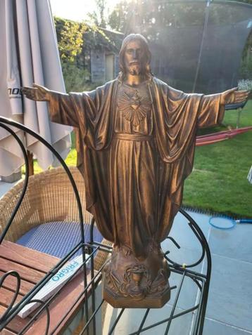 Vintage koperen beeld Heilige Hart beschikbaar voor biedingen