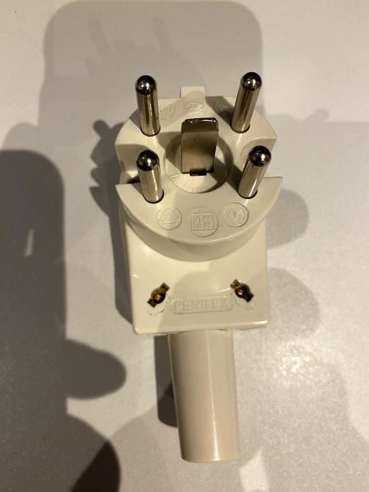 Perilex stekker, Doe-het-zelf en Bouw, Elektriciteit en Kabels, Nieuw, Stekker, Ophalen