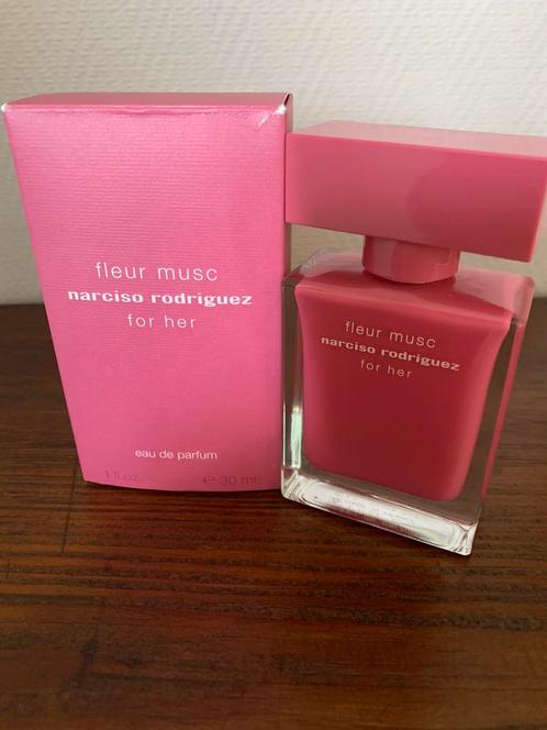 Eau de parfum Fleur Musc Narciso Rodriguez 30 ml, Handtassen en Accessoires, Uiterlijk | Parfum, Zo goed als nieuw, Ophalen of Verzenden