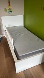 MALM wit eenpersoonsbed, Huis en Inrichting, Ophalen, Zo goed als nieuw, Wit