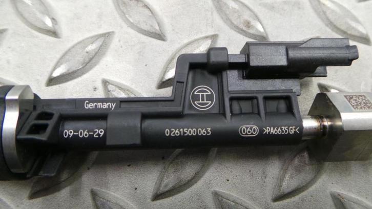 BMW 5 SERIES BRANDSTOF INJECTOR / VERSTUIVER 2010, Autos : Pièces & Accessoires, Systèmes à carburant, Utilisé, ARN reconnu, Stiba membre
