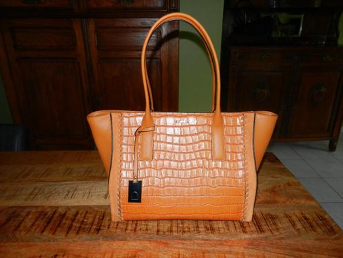 Te koop NIEUWE lederen handtas !, Handtassen en Accessoires, Tassen | Damestassen, Nieuw, Handtas, Bruin, Ophalen of Verzenden