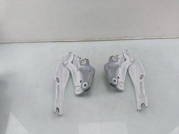 MOTORKAPSCHARNIER Skoda Scala (|654823302|654823301|) beschikbaar voor biedingen