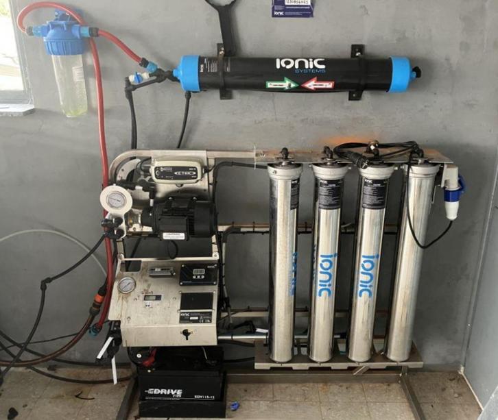 Ionic Systems osmose systeem met pomp en opslagtank, Doe-het-zelf en Bouw, Reinigingsmachines, Gebruikt, Overige typen, Ophalen