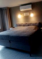Donkergrijze luxe bedsprei , 220240 cm , zie foto's., Enlèvement