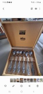 Verzilverde lepeltjes, Ophalen