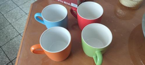 Set de 4 mugs multicolore, Huis en Inrichting, Keuken | Servies, Nieuw, Kop(pen) en/of Schotel(s), Keramiek, Ophalen