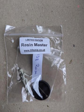 Hasslefree miniatures – HFH132R Resin Master – Raisa skyclad beschikbaar voor biedingen