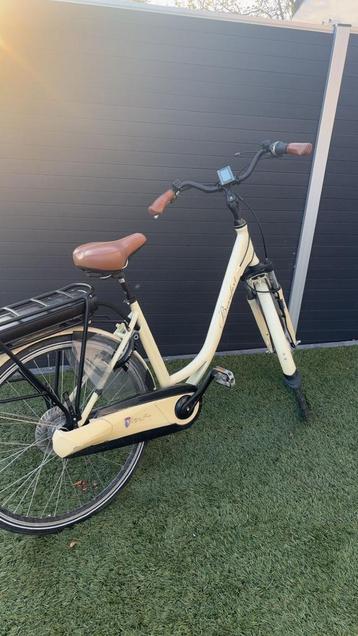 Electrische damesfiets beaufort, Fietsen en Brommers, Elektrische fietsen, Ophalen, Zo goed als nieuw