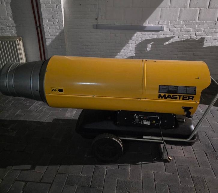 Krachtige Master B360 111KW !! mazout 3300m³/h als nieuw, Doe-het-zelf en Bouw, Verwarming en Radiatoren, Zo goed als nieuw, Ophalen