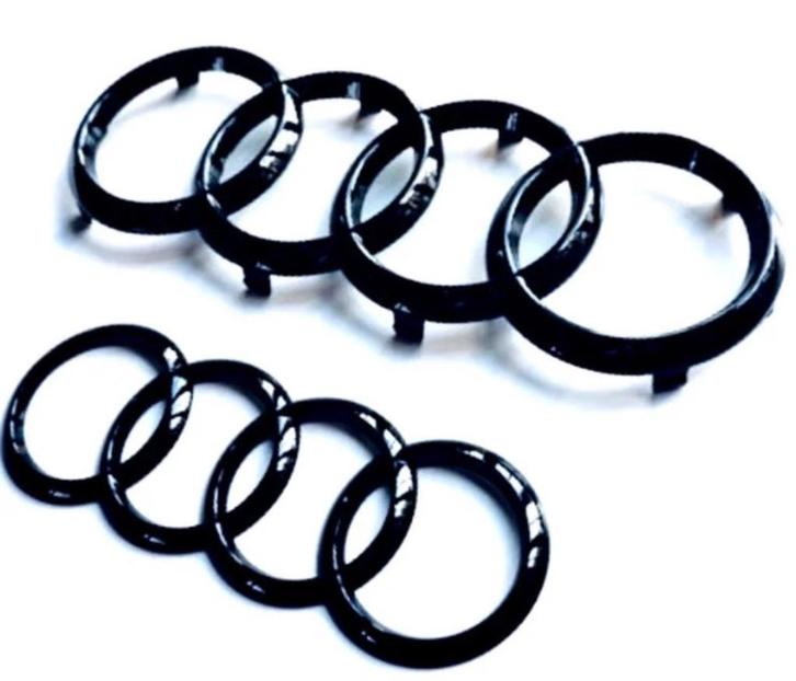 2x Logos Audi noir brillant Audi Q2, Q3, Q5 et Q7, Auto diversen, Tuning en Styling, Verzenden