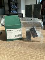 Niko bus zwarte Tweevoudige toets voor drukknop, Doe-het-zelf en Bouw, Ophalen, Nieuw, Schakelaar