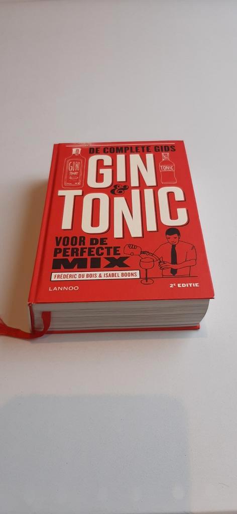 Gin & Tonic , de complete gids voor de perfecte mix!, Boeken, Advies, Hulp en Training, Zo goed als nieuw, Ophalen of Verzenden