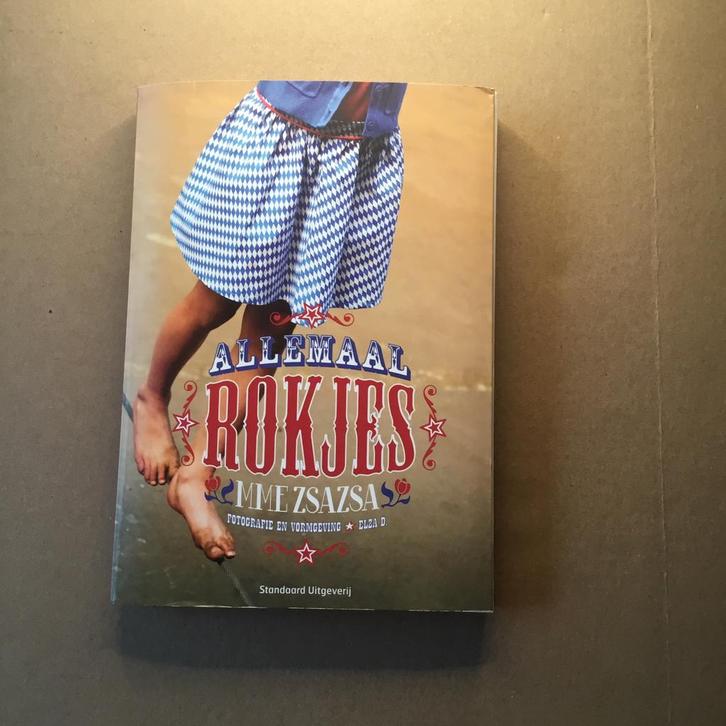 Mme Zsazsa - Allemaal rokjes, Boeken, Hobby en Vrije tijd, Zo goed als nieuw, Ophalen of Verzenden