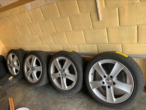 Pirelli 250/50 R17 Winter Run Flat, Auto-onderdelen, Banden en Velgen, Band(en), Winterbanden, 17 inch, 205 mm, Personenwagen