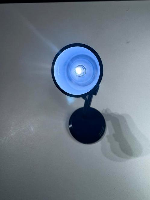 Mini-LED-lamp met LR41-batterijen inbegrepen, Huis en Inrichting, Lampen | Spots, Zo goed als nieuw, Metaal of Aluminium, Led