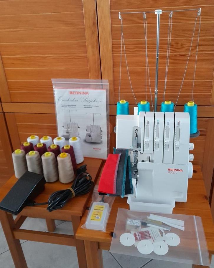 Bernina 800DL overlock naaimachine, Hobby en Vrije tijd, Naaimachines en Toebehoren, Lockmachine, Bernina, Ophalen