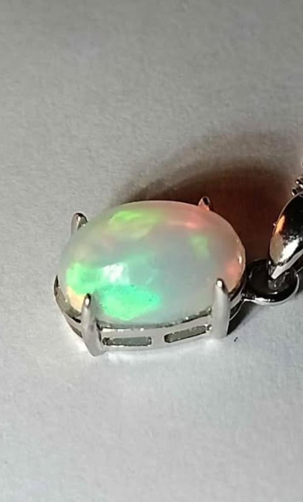 Pendentif en argent massif avec très belle opale naturelle, Bijoux, Sacs & Beauté, Pendentifs, Neuf, Argent, Argent, Avec pierre précieuse