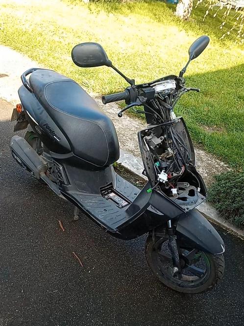 Scooter Peugeot Kisbee 50 4T, Vélos & Vélomoteurs, Vélomoteurs & Scooters bridés, Utilisé, Peugeot, Enlèvement