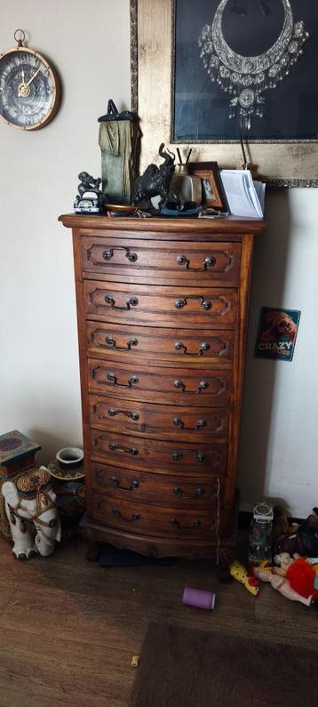  Unieke houten kast + zware chique salontafel beschikbaar voor biedingen
