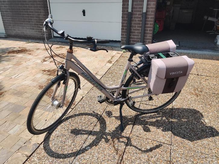 Damesfiets Norta met opbergtassen, Fietsen en Brommers, Fietsen | Dames | Damesfietsen, Zo goed als nieuw, Overige merken, Versnellingen