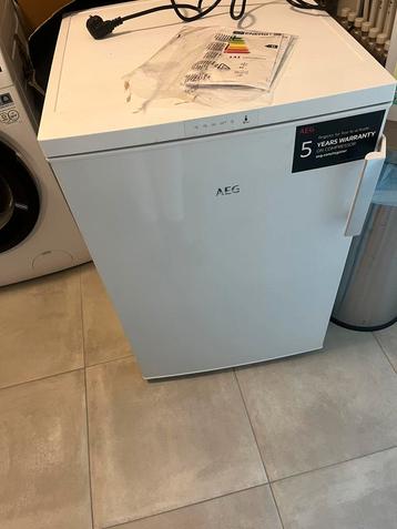 1,5jaar oude diepvries AEG, Elektronische apparatuur, Vriezers en Diepvrieskisten, Ophalen, Zo goed als nieuw, Vrijstaand, Vrieskast