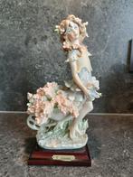 Figurine Vintage Armani «Fête des fleurs» en porcelaine, Enlèvement ou Envoi