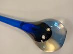 Vintage blauwe druppel vaas voor 1 bloem, Antiek en Kunst, Ophalen of Verzenden