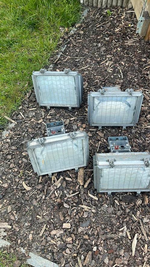 Oersterke floodlights Sylvania 4 stuks1000 w, Tuin en Terras, Buitenverlichting, Gebruikt, Wandlamp, Aluminium, 250 watt of meer