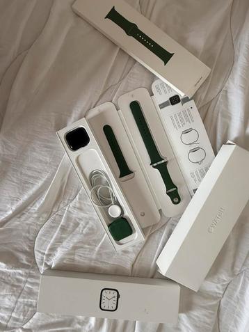 Apple Watch 7 45 mm beschikbaar voor biedingen