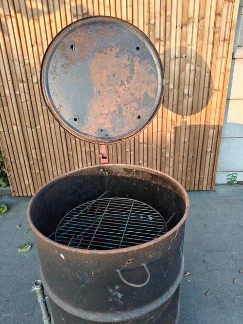 Ugly drum smoker, Tuin en Terras, Houtskoolbarbecues, Gebruikt, Ophalen