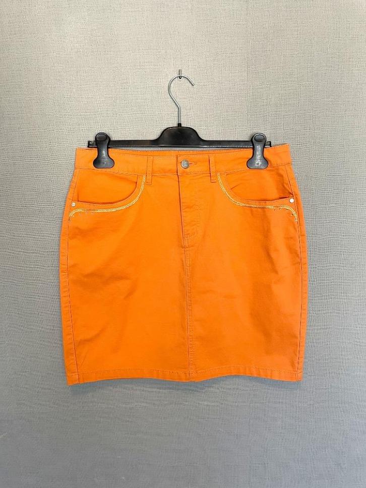 Oranje rok met leuke details (40), Kleding | Dames, Rokken, Zo goed als nieuw, Maat 38/40 (M), Oranje, Boven de knie, Ophalen of Verzenden