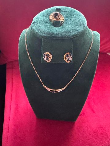 18k gouden ketting met oorbellen en ring beschikbaar voor biedingen