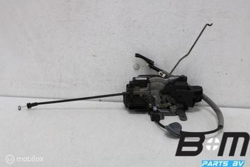 Deurslot mechaniek linksvoor Volvo V40 31440389 beschikbaar voor biedingen