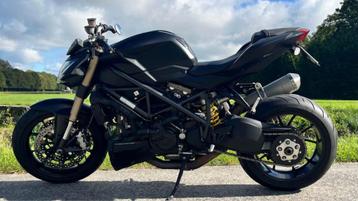 Superbe Ducati Streetfighter 848 à vendre.