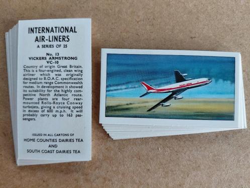 International Air-Liners complete set 25 chromos vliegtuigen, Verzamelen, Foto's en Prenten, Overige onderwerpen, 1960 tot 1980