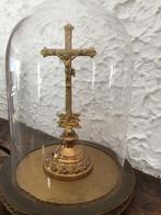 Antiek kruis onder stolp, Antiek en Kunst, Ophalen