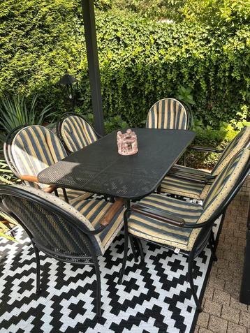 Royal Garden tuinset 6 stoelen en tafel gratis kussens beschikbaar voor biedingen