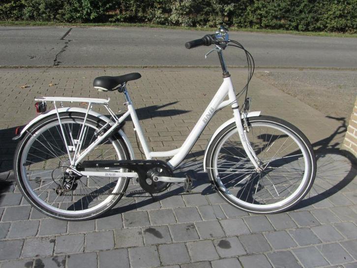 Damesfiets 26 insch, Fietsen en Brommers, Fietsen | Dames | Damesfietsen, Zo goed als nieuw, (Extra) lage instap, Versnellingen