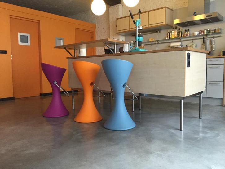 SET VAN 3 BARKRUKKEN ELMAR FLOTOTTO DIVA, Huis en Inrichting, Barkrukken, Gebruikt, 60 tot 90 cm, Kunststof, 3 krukken, Met voetsteun