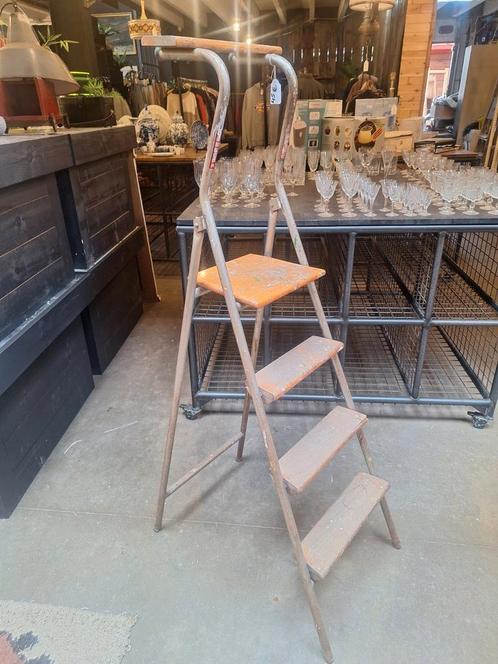 Mooie oude Tubesca ladder, Huis en Inrichting, Woonaccessoires | Etagères, Zo goed als nieuw, Ophalen