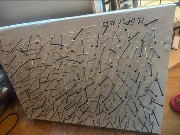 Kunst spijkers beschikbaar voor biedingen