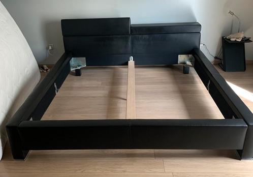 Bed Elliot - Zwart Leder- BEDKING Ergopolis, Huis en Inrichting, Slaapkamer | Bedden, Gebruikt, Tweepersoons, 180 cm, 200 cm, Overige materialen