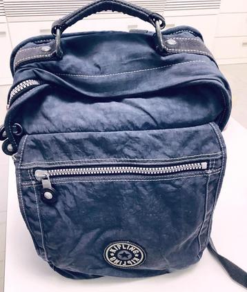 Sac à Dos Kipling Bleu foncé. Bandoulière de sac ajustables