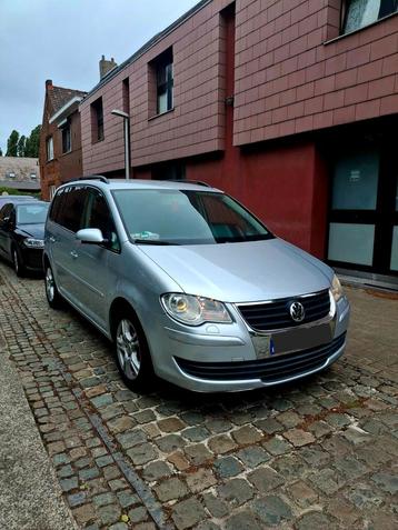 Volkswagen Touran 1.4 TSI benzine 7-zits 0488905537, Auto's, Monovolume, Zwart, 4 cilinders, 7 zetels
