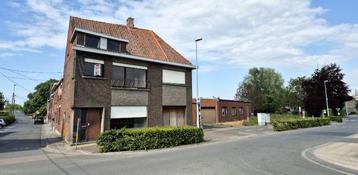 Commercieel te koop in Staden, 4 slpks beschikbaar voor biedingen