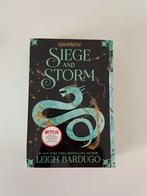 Boek Siege and Storm Leigh Bardugo, Boeken, Ophalen of Verzenden, Zo goed als nieuw, Leigh Bardugo