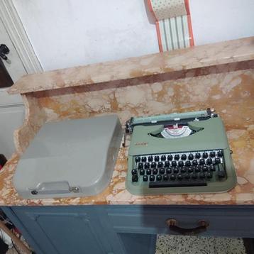 Antares p59 ancienne machine a écrire portable 1960 collecti beschikbaar voor biedingen