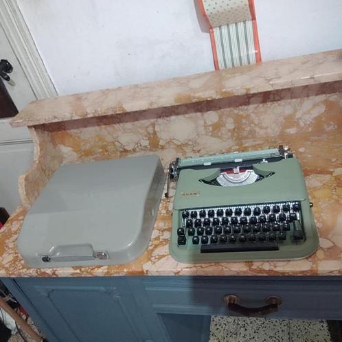 Antares p59 ancienne machine a écrire portable 1960 collecti, Diversen, Typemachines, Ophalen of Verzenden