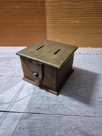 Ancienne tirelire a pourboire (horeca)., Antiek en Kunst, Antiek | Woonaccessoires, Ophalen of Verzenden
